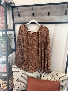 Terra & Sky Rust Brown Leopard-Print Balloon Sleeve Blouse